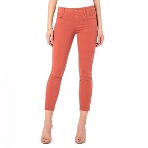 NWT LIVERPOOL GIA GLIDER CROP CUT HEM